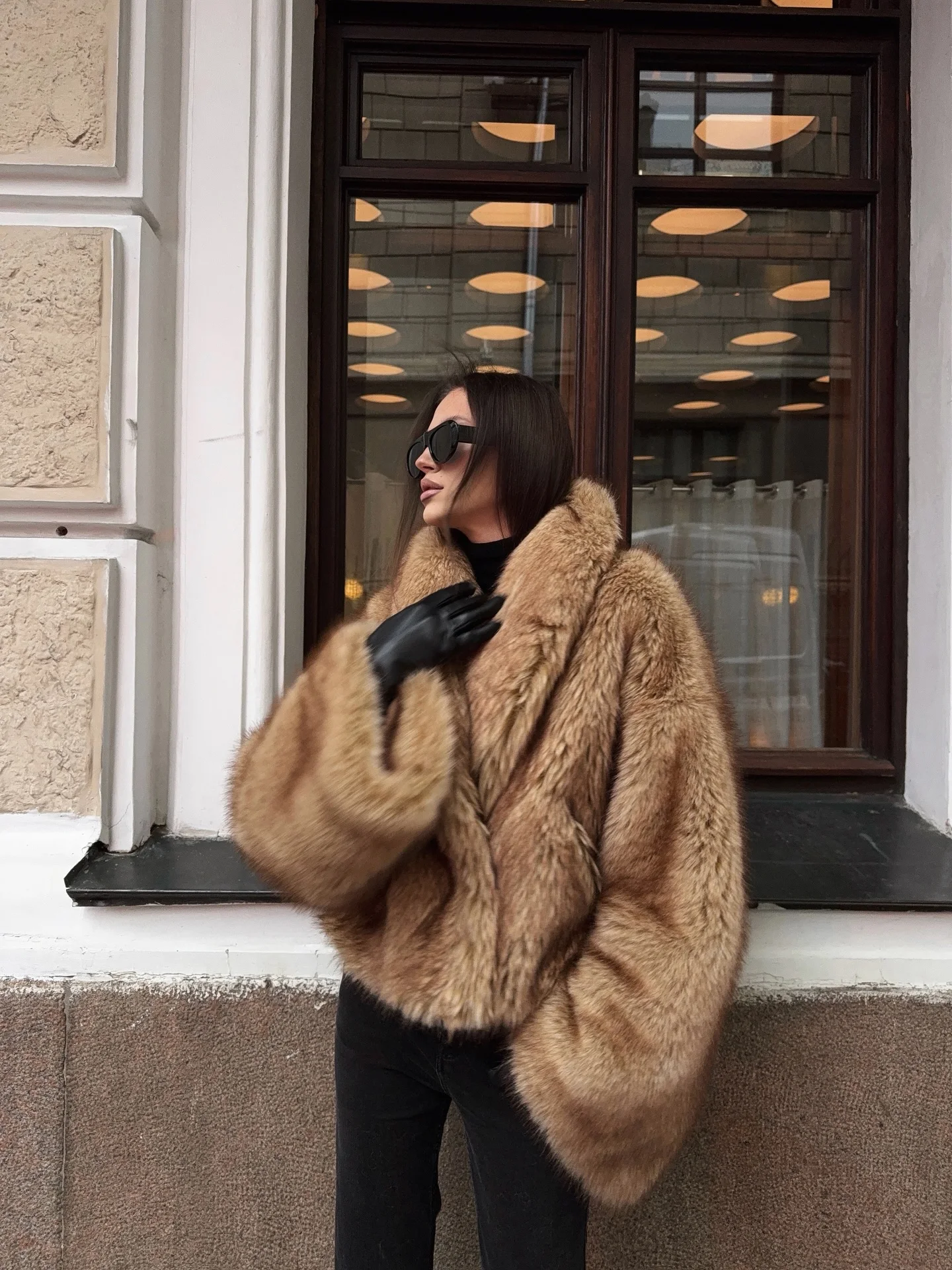 Laur 2026 Women Winter Faux Fur Short Coat Big Shawl Collar Oversized Loose Warm Thick Furry Jacket Fashion Female Outerwear