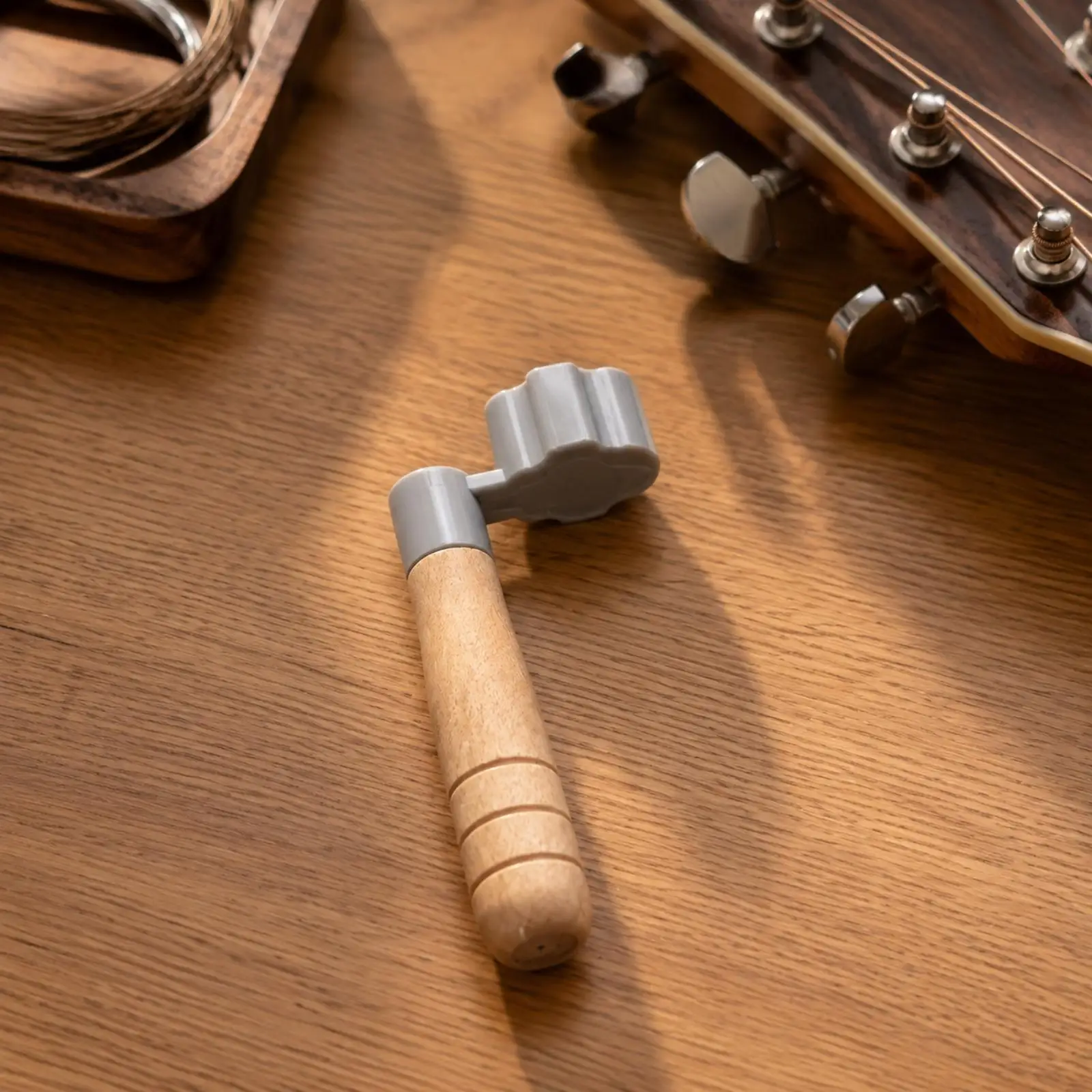 Guitar String Winder Manually Operated String Winder with Wooden Handle Smooth-Turning Non-Slip for Home Practice Rooms
