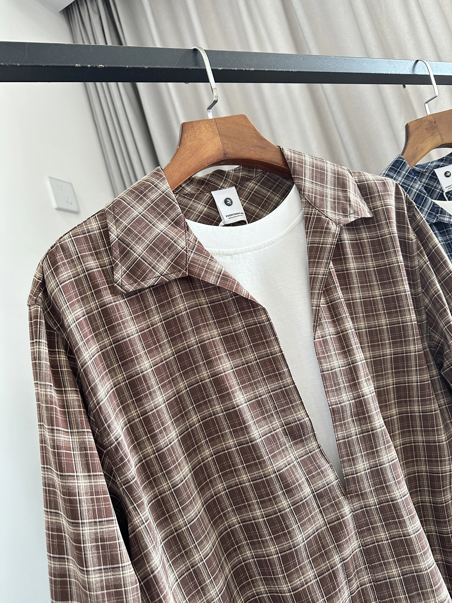 Retro Style Patchwork Long Sleeve Shirt Front Short Back Long Elastic Hem Color Block Plaid Men's Comfortable Breathable Shirt