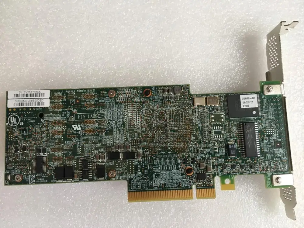 46M0918 SERVERAID M5014 + BBU08 + CacheCade Pro 2.0 Key SAS SATA Express 2.0 X8