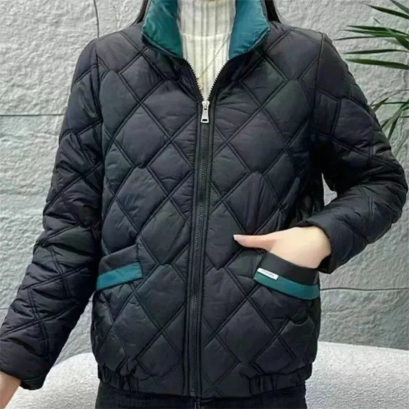 معطف شتوي للسيدات مقاس كبير 5XL مقاس كبير لعام 2025 جاكيت شتوي نسائي مرقع سترة كورية فضفاضة مبطنة بالقطن ملابس خارجية