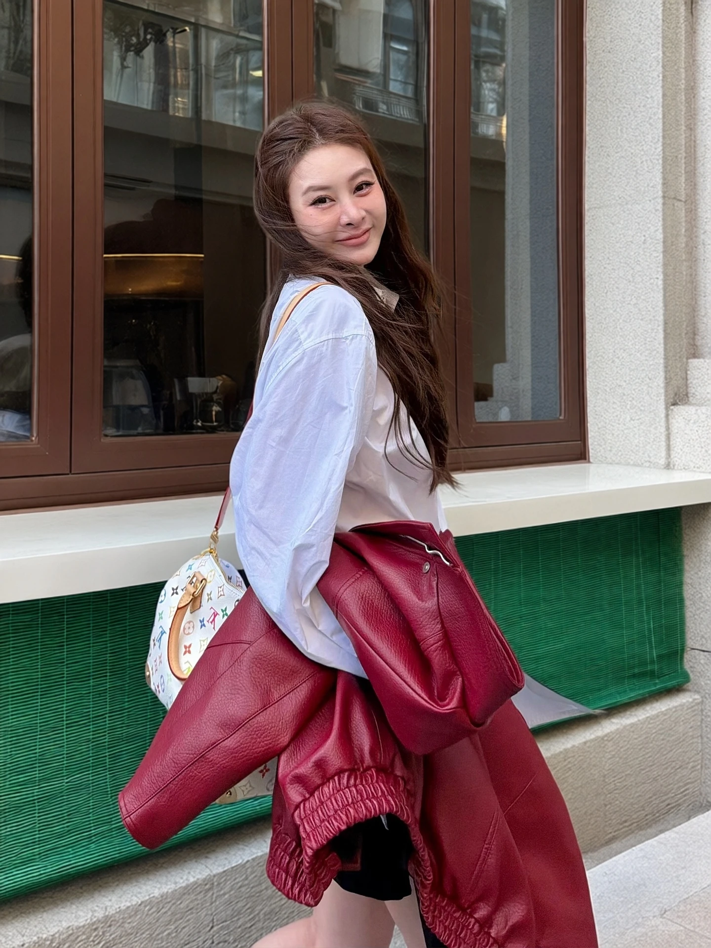 

Белая хлопковая рубашка с длинным рукавом для женщин, свободный крой, комфортный стиль, высокое качество, весенняя коллекция от Tingtings