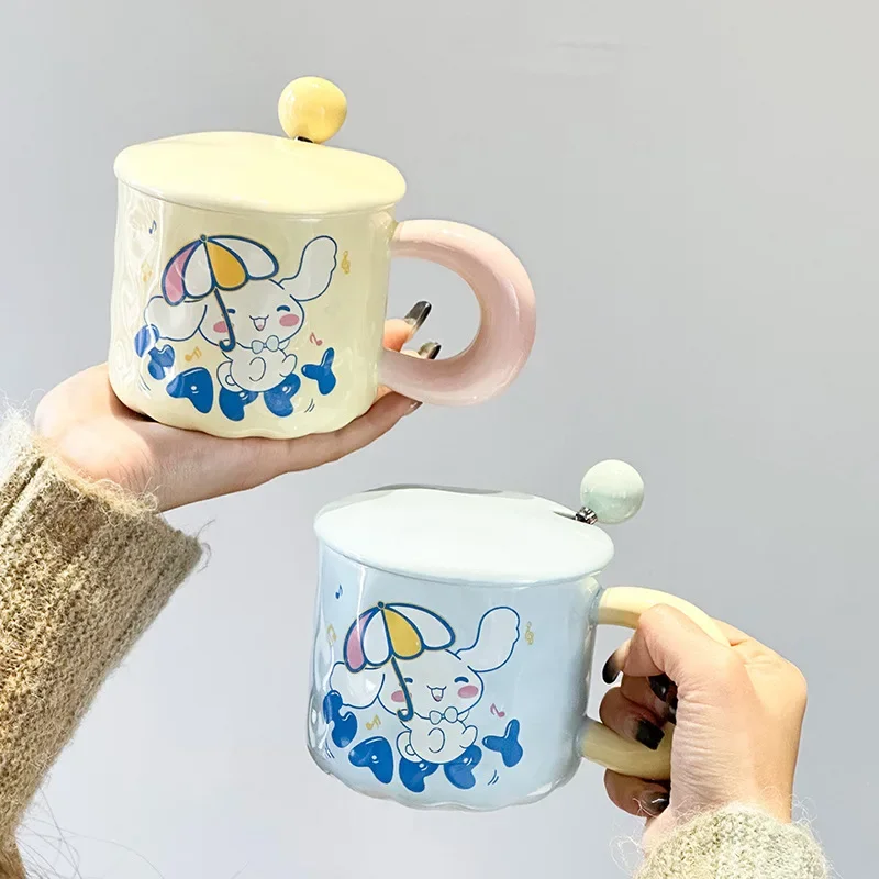 

Sanrio Kawaii Cinnamoroll Ceramic Water Cup Anime Cartoon Creative Cute High-looking Ins-style Drinking Cups with Lid and Spoon