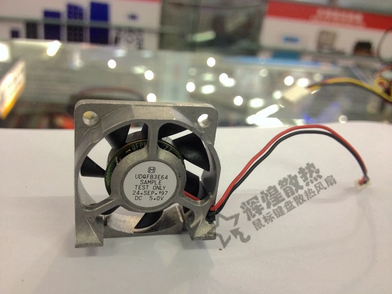 NEW FOR panasonic UDQFB3E64 3010 3cm 5V cooling fan