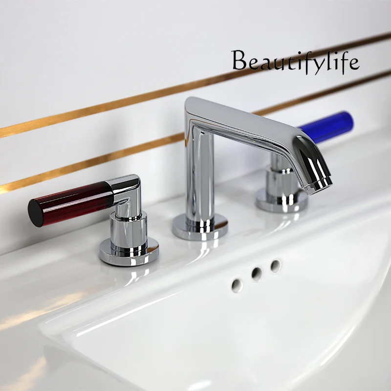 

Новый высококачественный классический кристаллический смеситель для умывальника с двойной ручкой и тремя отверстиями, полностью медный