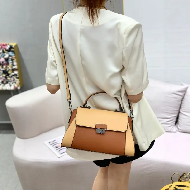 Unique Minimalist Messenger Bag For Leisure Activities Women Mini Crossbody Purse Simple Solid Color Trend