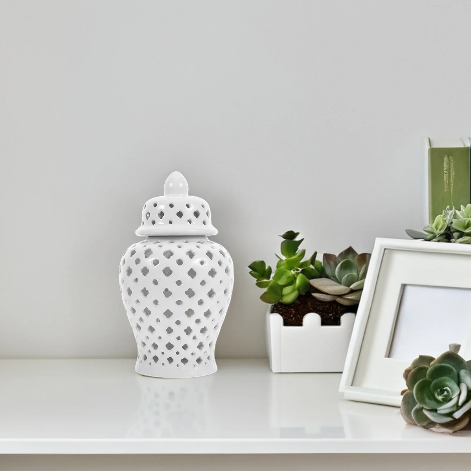 

Ceramic Hollow Out Jar Stable Material Home Supplies Floral Arrangement Gift European Style Balcony Decoration