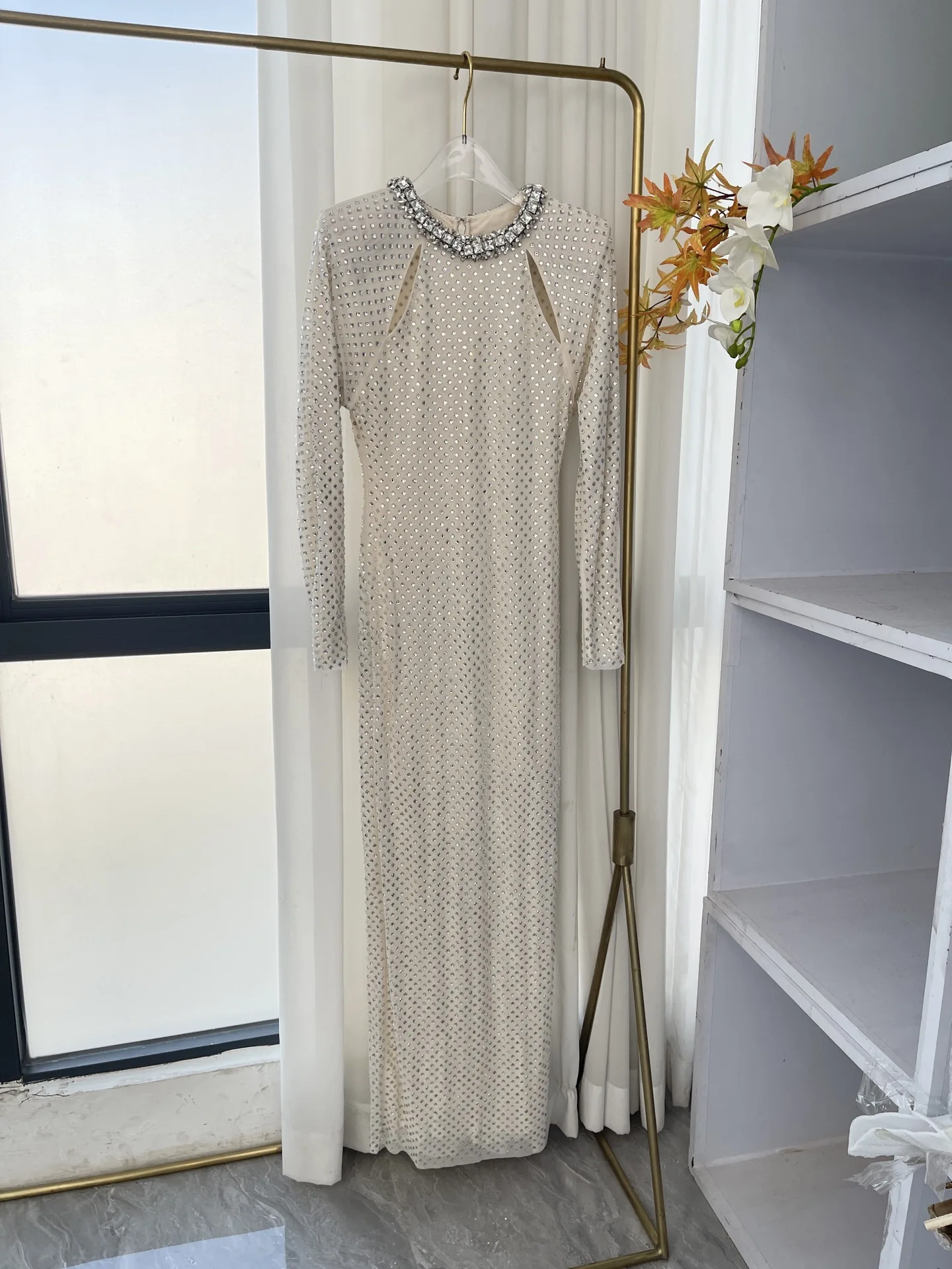 2025 New Beautiful White Cut Out Long Sleeve Diamonds Pressed Maxi Dress