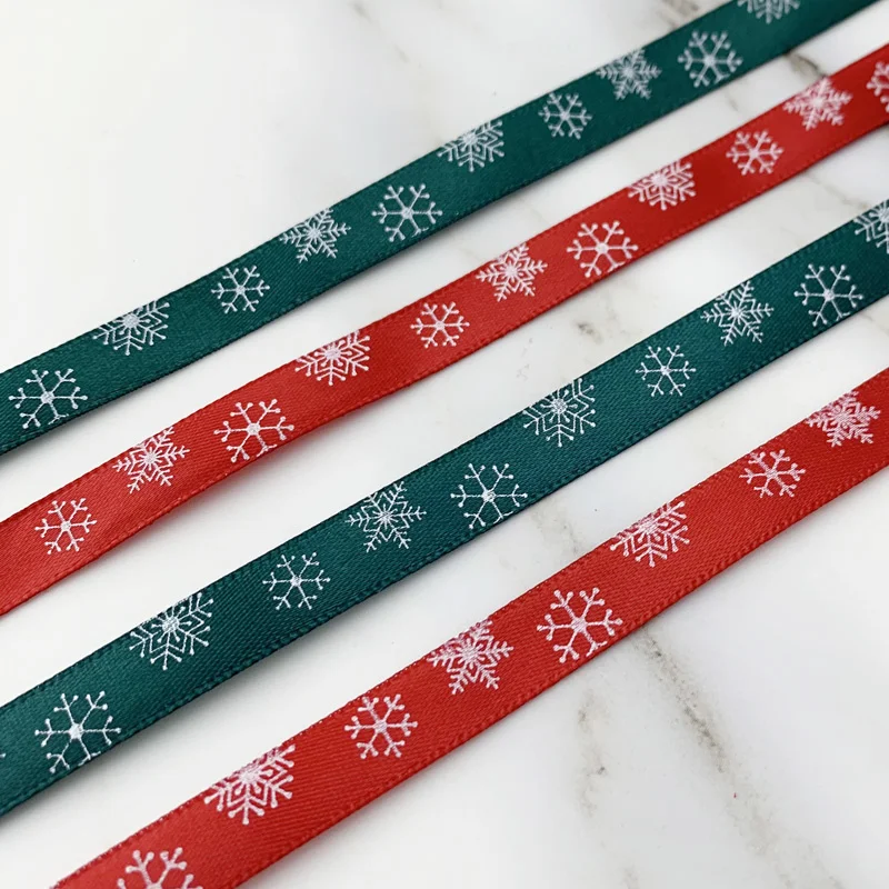 (25yards/50yards)/Roll 10mm Red Green Printed Snowflake Satin Ribbon Christmas Package Gift Ribbons Handmade DIY