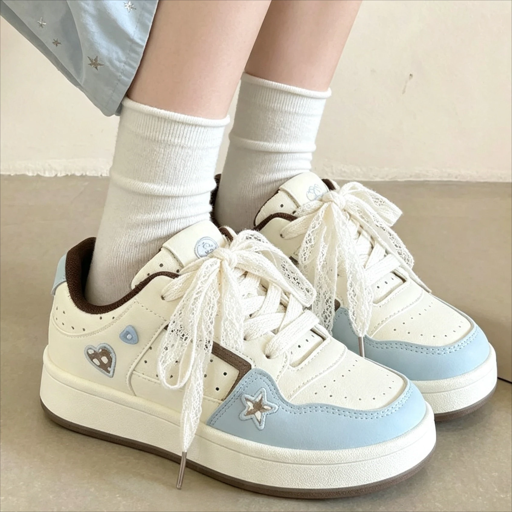 Chaussures de sport décontractées à semelle épaisse pour femmes, printemps-été 2026, lacets, nouveau style rétro, chaussures de sport pour étudiantes, modèle 369