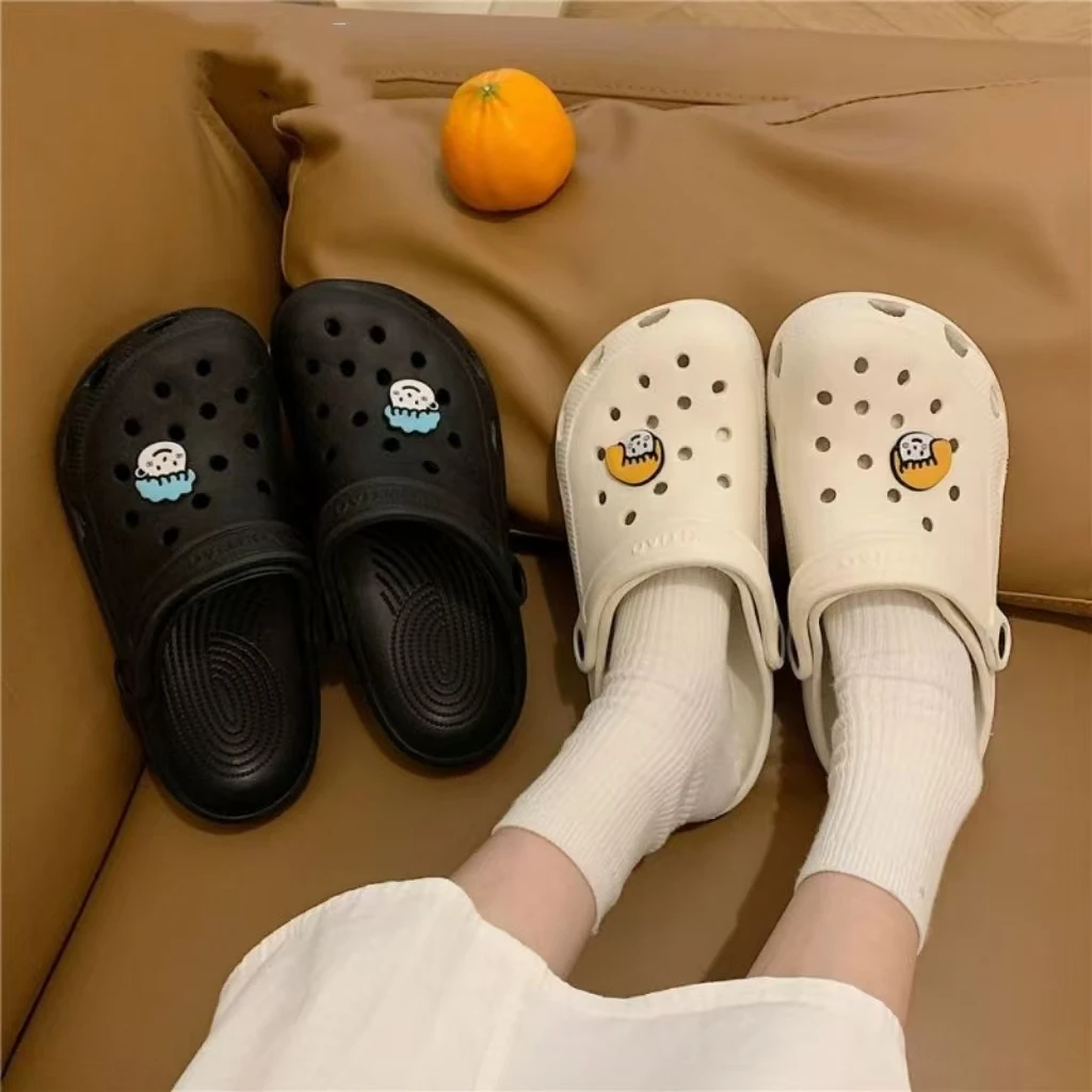 2024 Fashion Women Slippers New Summer Slippers Outdoor Beach Slippers Classic Soft Men Garden Slippers Home Men Clogs Slippers