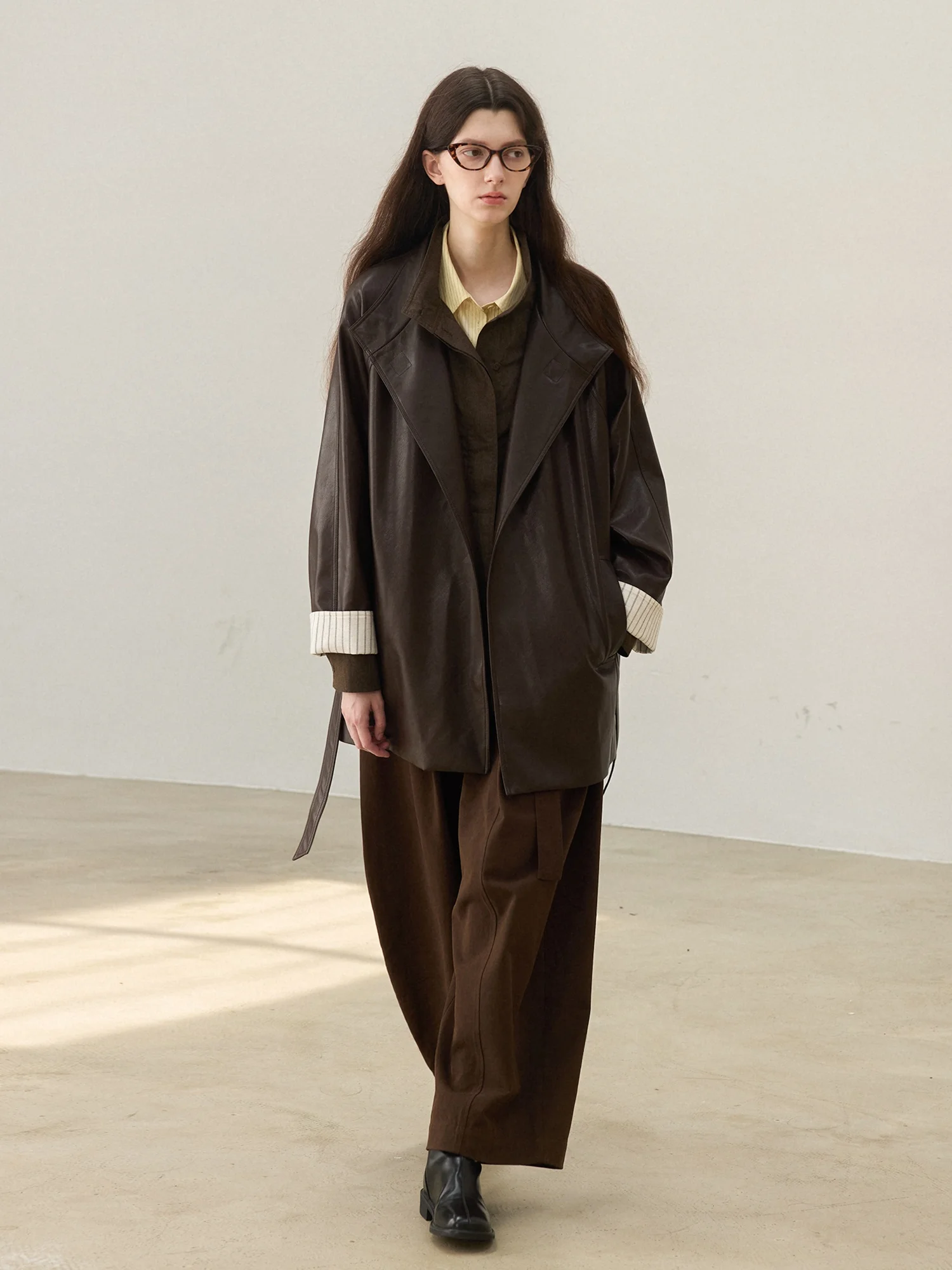 Camon 春秋 レディース ルーズスリーブ パッチワーク 環境に優しいレザージャケット ベルト付き カジュアル 長袖 スタンドカラー