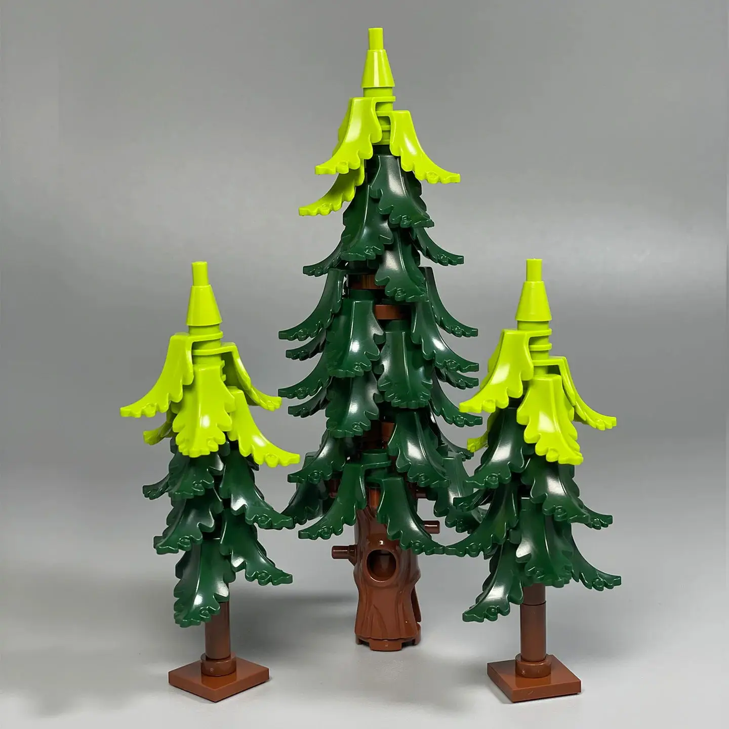 Winter Pine Tree Modellbausatz: Weihnachtsbaum mit Schneeeffekt für selbstgemachte Straßendisplay, kompatible Steine