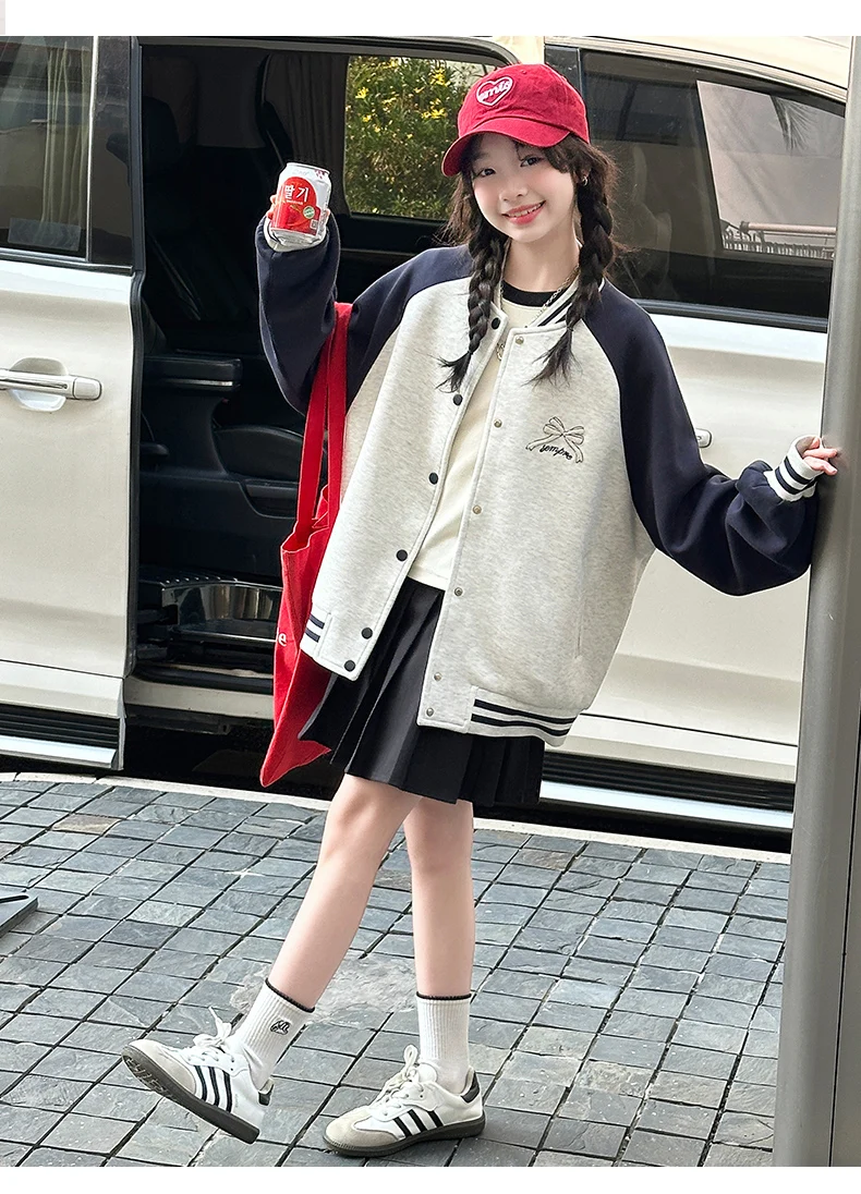 Mädchen Baseball-Jacke Frühling Herbst Lässige Sport-Jacke mit Schleife Buchstaben-Stickerei Knopfleiste Varsity-Mantel Coole Mädchen-Kinderkleidung – Detail 7