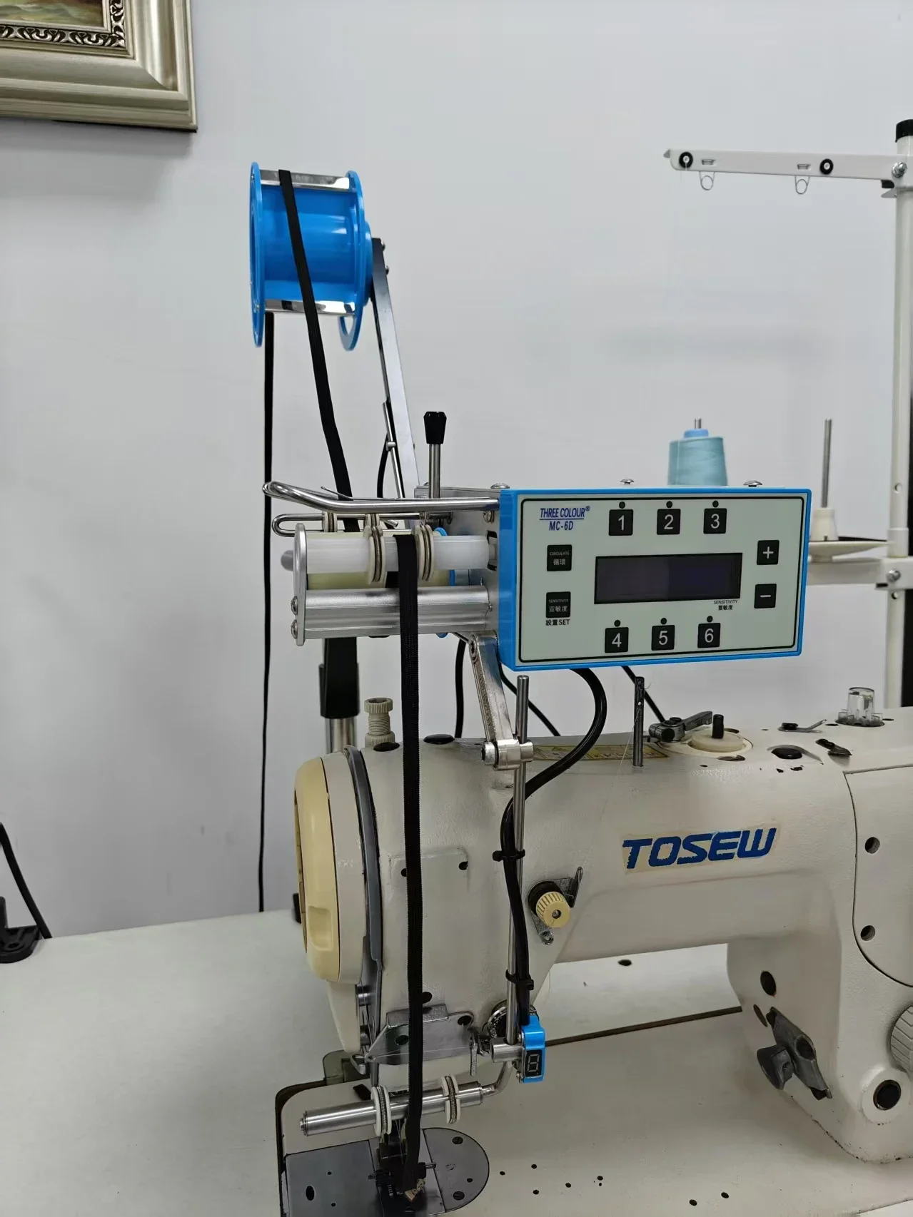 In stockMC-6D Microcomputer 6Section Adjustable Multifunctional Tape Feeding Machine for Underwear Swimwear Sportswear