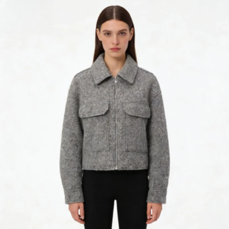 

Autumn and winter new women's clothing European and American fashion style design sense beaded leather short versatile jacket