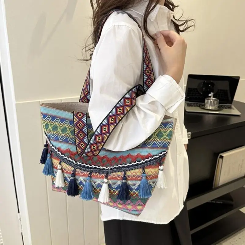

340D Trendy Ethnic Knit Women Handbag Spacious & Stylish Tote Bag Casual Simple Tote Bag Popular Ethnic Handbag