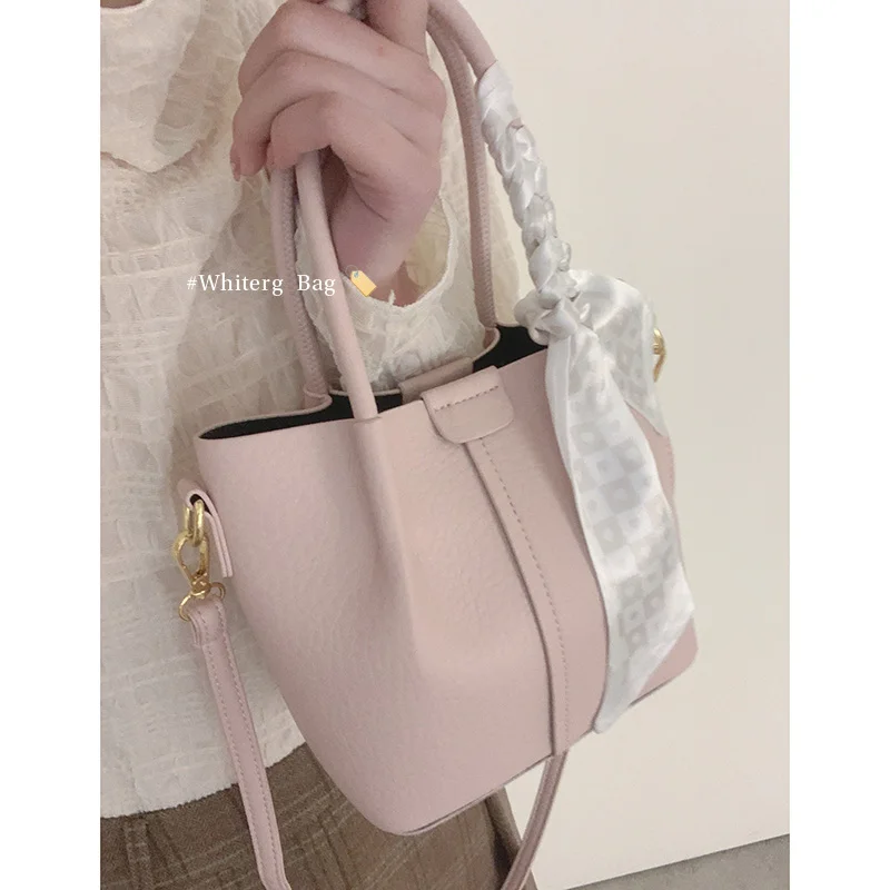 

Handheld Commuter Bag For Women 2024 New Trendy Korean Tote Bag Advanced Fashion Crossbody Bag One Shoulder Scarves Bucket Bag