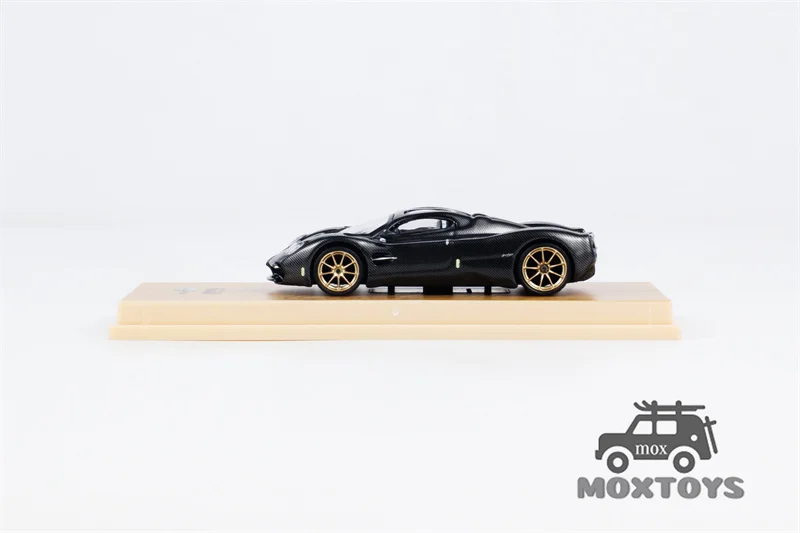 Tarmac Works 1:64 Pagani Utopia CARBON FIBER EDITION Black Diecast Model Car