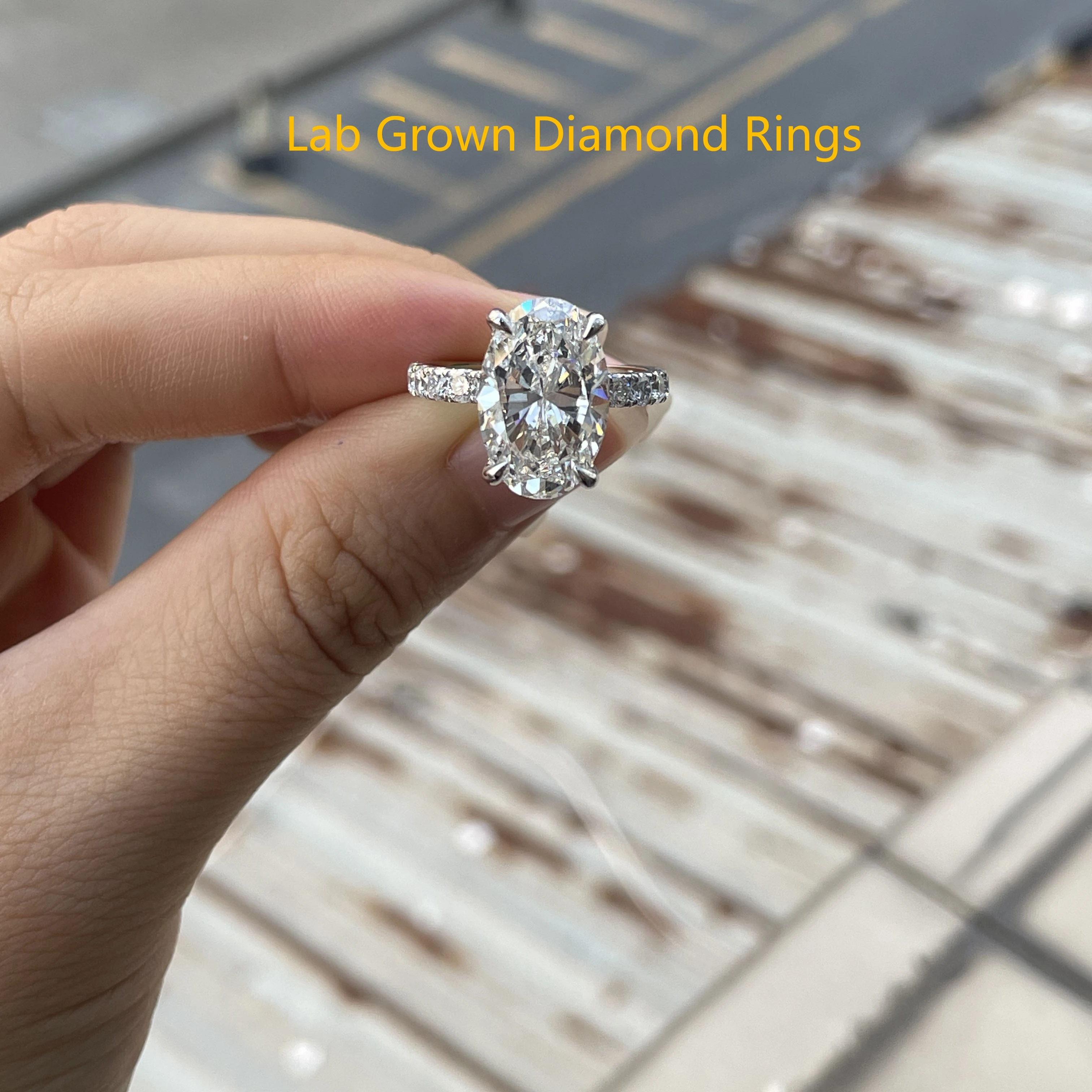 

Обручальное кольцо 5-каратного IGI DEF VS-VVS Овальное CVD Lab Grown Diamond Ring Platinum 950 Обручальное кольцо со скрытым ореолом и бриллиантом для женщин