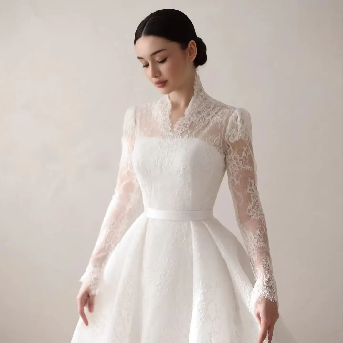Sheer Fairy Wedding Dress Elegant A-Line Lace High Neck Long Sleeve Button Dubai Simple Bridal Gown with Train SW540 Customized