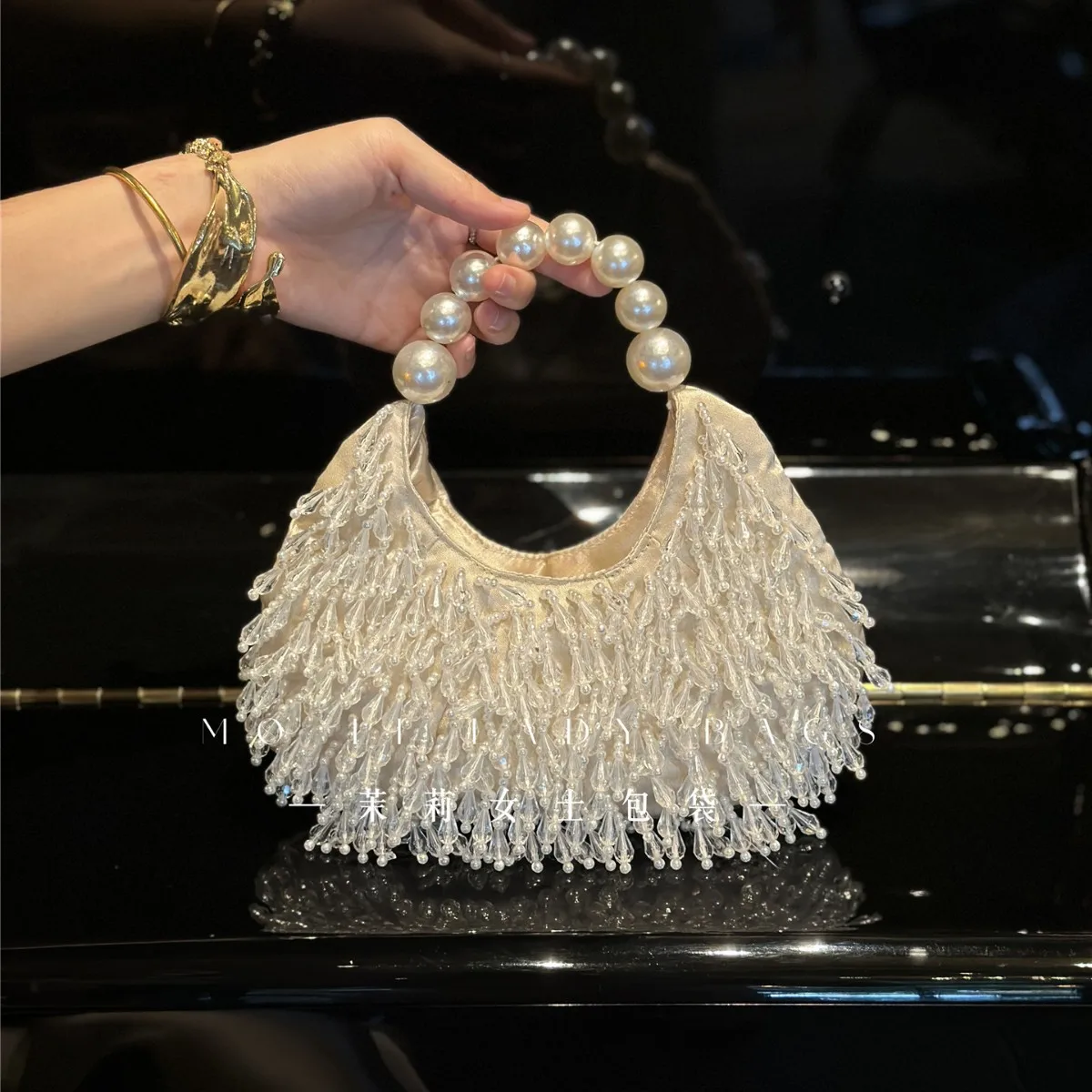 8 large beads, retro Indian handmade beaded crystal short fringed tote bag, crescent satin diagonal cross hand bag.