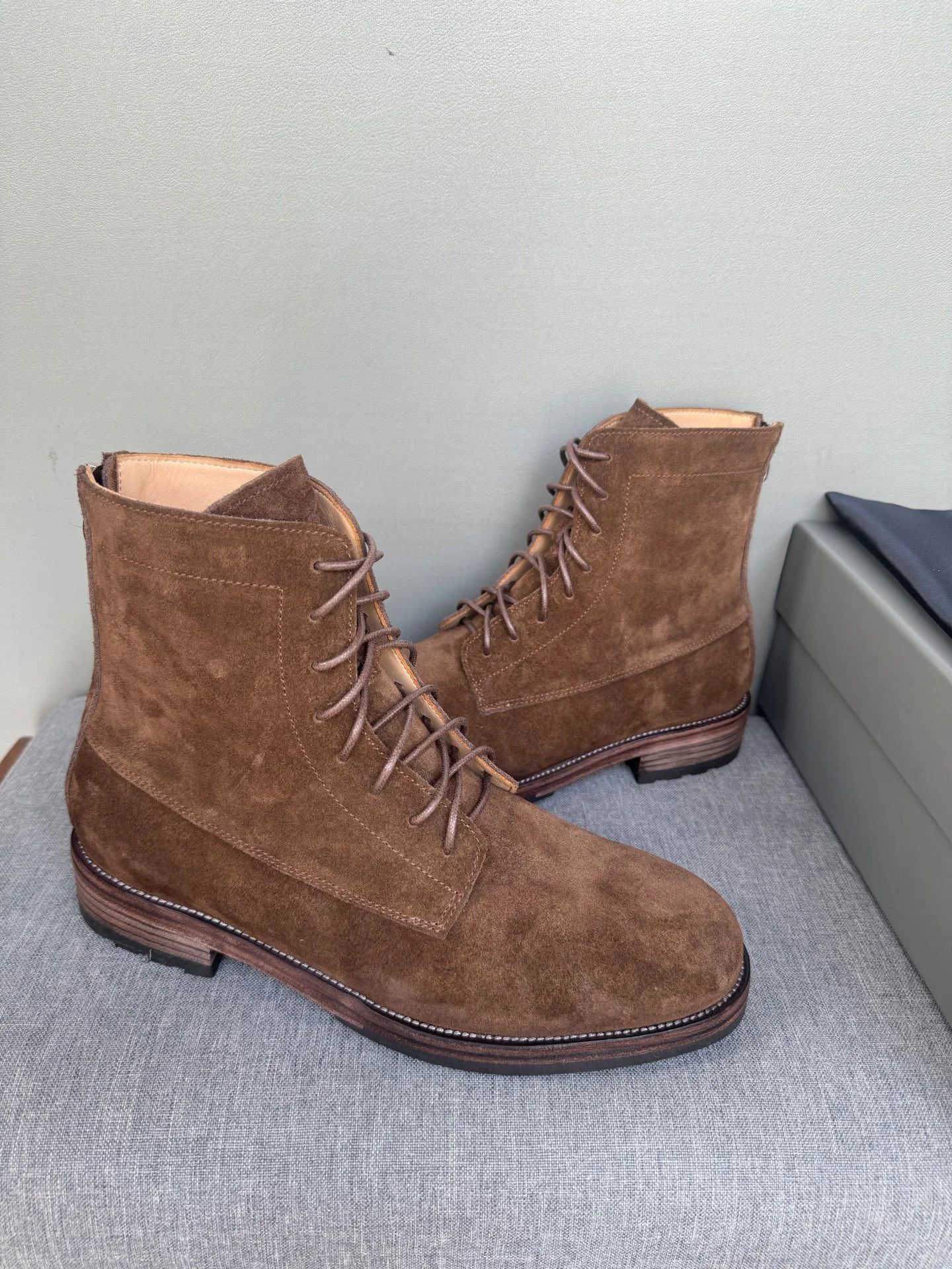 

Бархатные кожаные осенне-зимние новые классические ретро-замшевые замшевые ботинки с круглым носком, коричневые женские ботинки, короткие сапоги