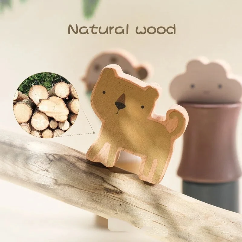 مكعبات بناء خشبية قابلة للتكديس في حديقة الحيوان