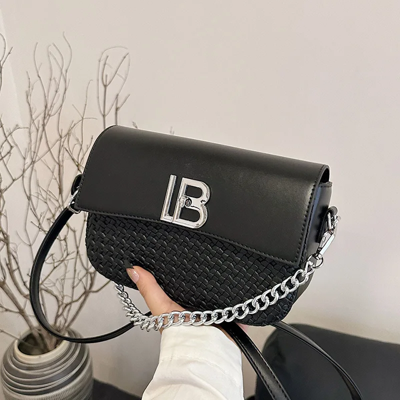 

​​Niche Chain Link Box Bag Women Geometric Shoulder Purse Distressed Leather Farmer Market Ready Sustainable​​
