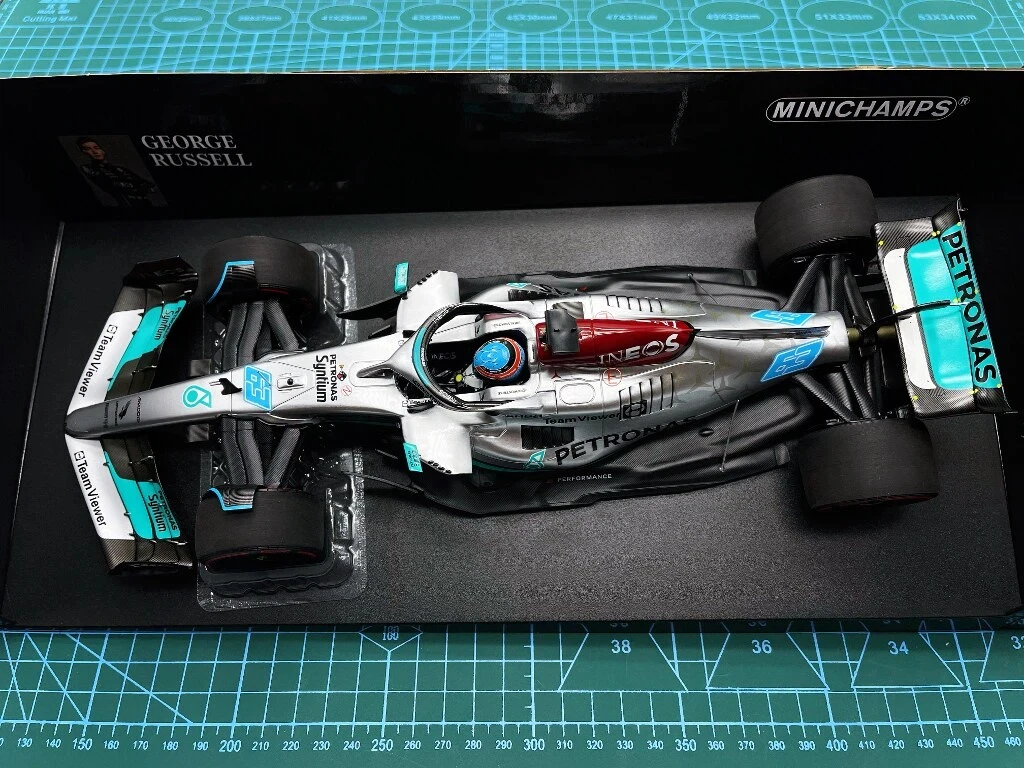 

Minichamps 1:18 F1 W13 Russell Brazil 2022 Simulation Limited Edition Resin Metal Static Car Model Toy Gift
