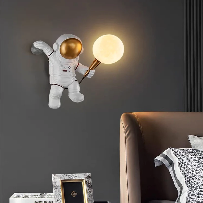 

Modern Creative Wall Lamp Personality Astronaut Lamp Children's Room Bedside Dream Wall Lamp Boys Girls Gift Decorative Lamp LED