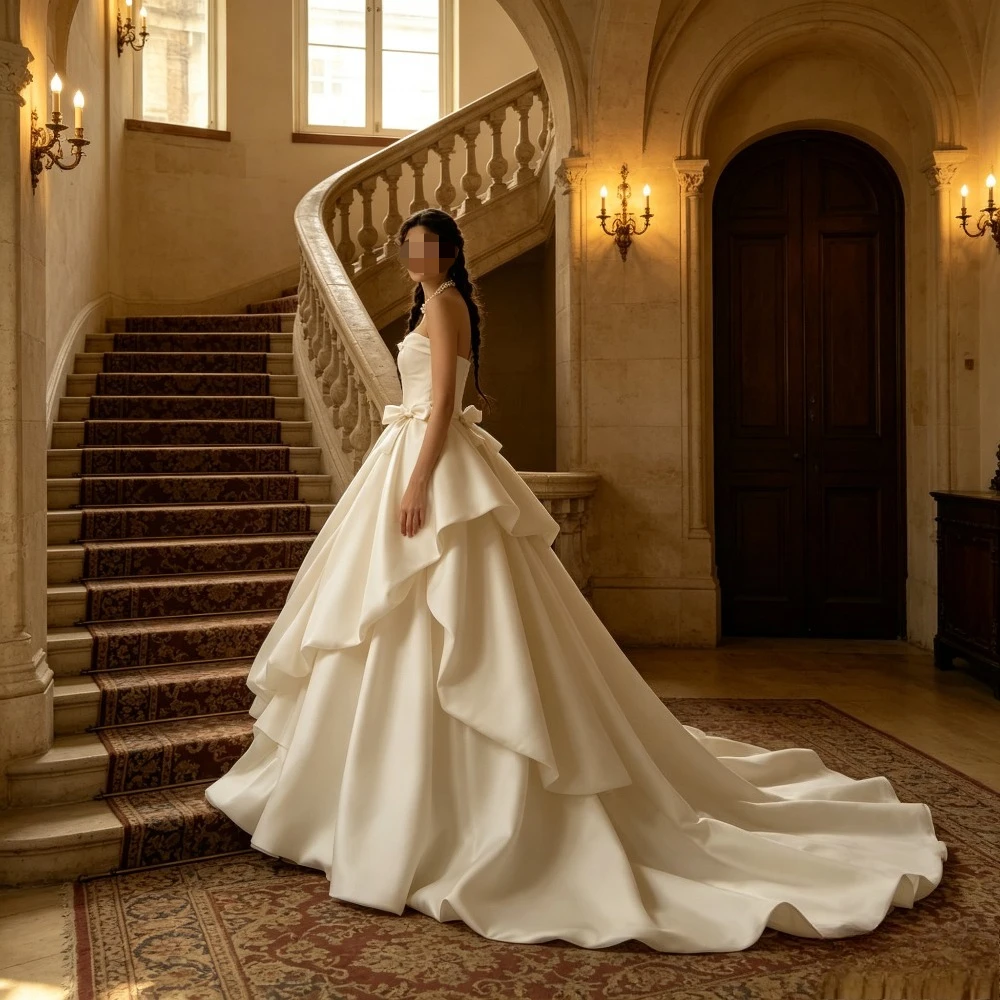 Customized Simple Strapless Satin Wedding Dress Elegant Bow Tie Waist Cinching Layered A-line Bridal Gown Suitable for Gardens