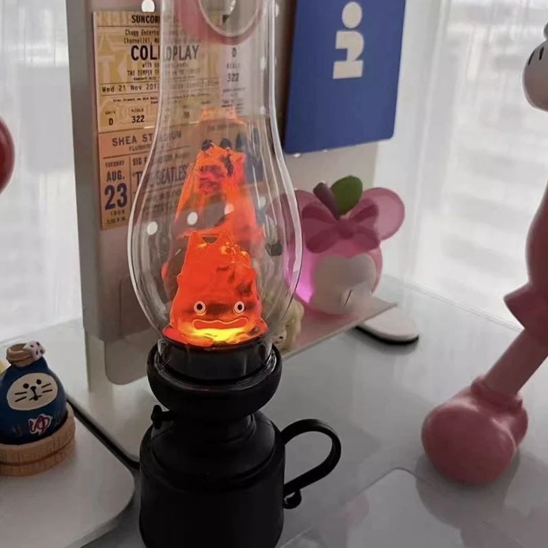 Luce notturna Cherosene a lume di candela Portacandele senza fiamma Cartoon Anime Lampada a fiamma Decorazione Prop
