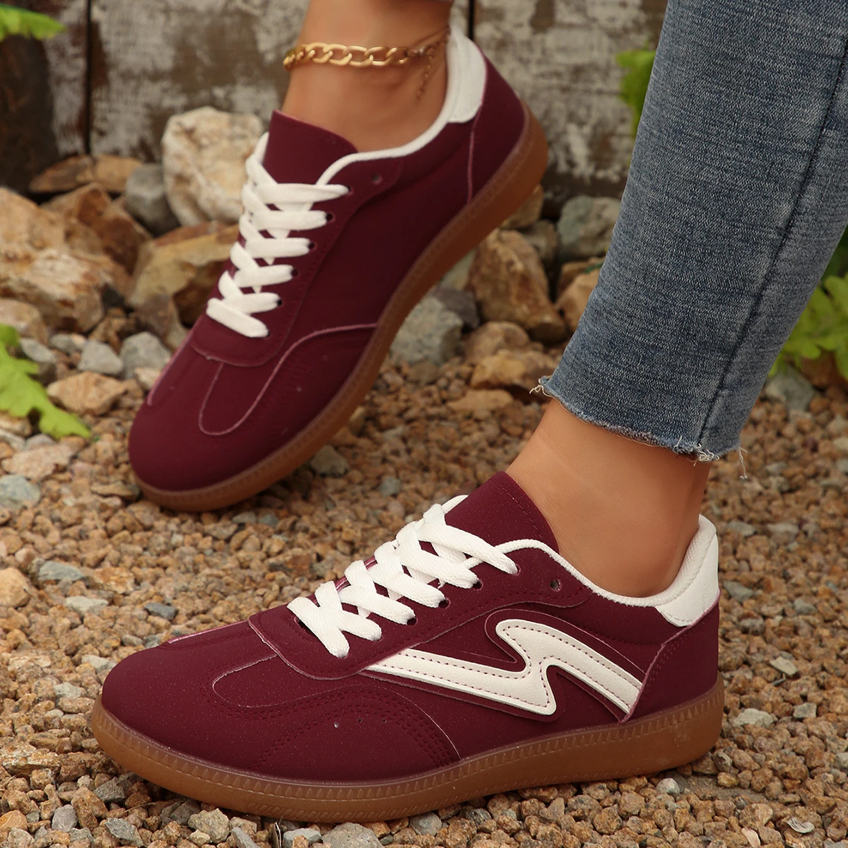 Spring and Autumn Women Sneakers 2026 Women Walking Shoes Skateboarding Shoes Lace-Up Casual Shoes Jogging Casual Sneakers 548