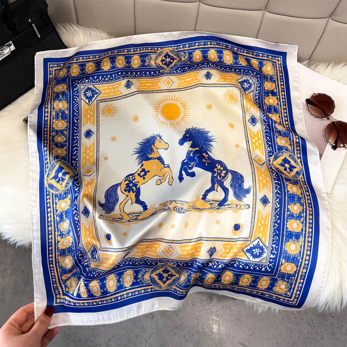 Luxury color-blocked horse print summer lightweight fashion 70cm square scarf convertible neckerchief shawl wrap for women