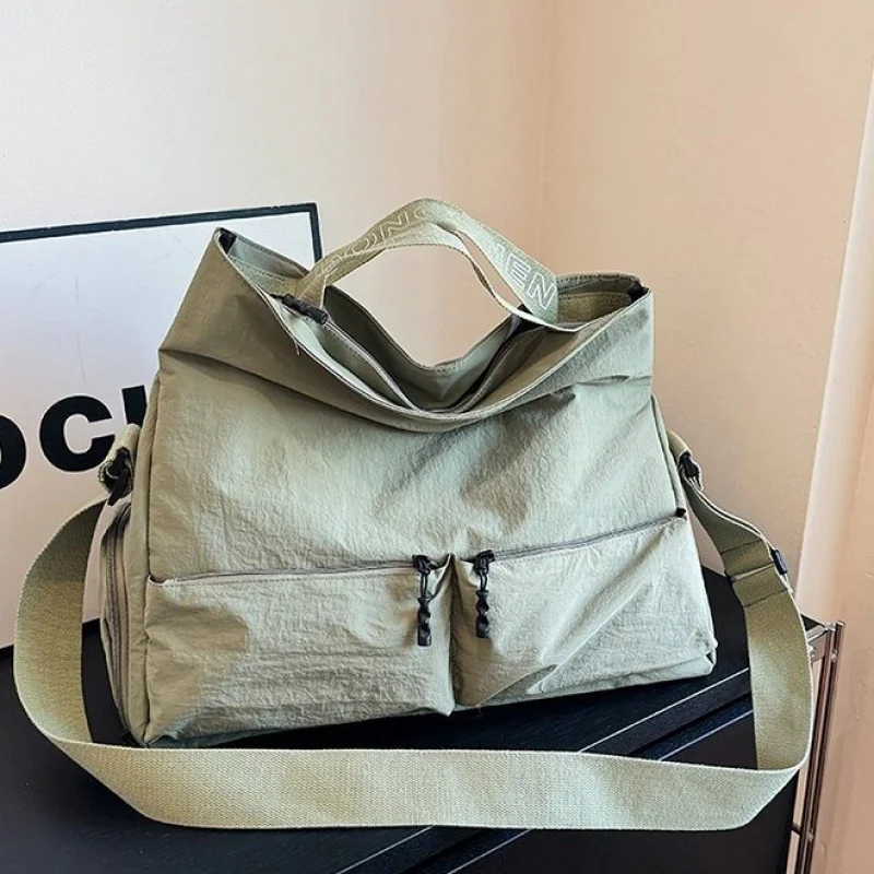 

High-End Women's Tote Bag Made Of Fine Leather Featuring Paris Style And High-End Commuter Vintage Look​