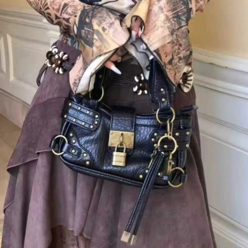

Retro Metal Rivet Buckle Lock Y2K Fashion Handbag Wallet Phone Storage Bag Crossbody Bags Shoulder Bag Purse Woman Bags