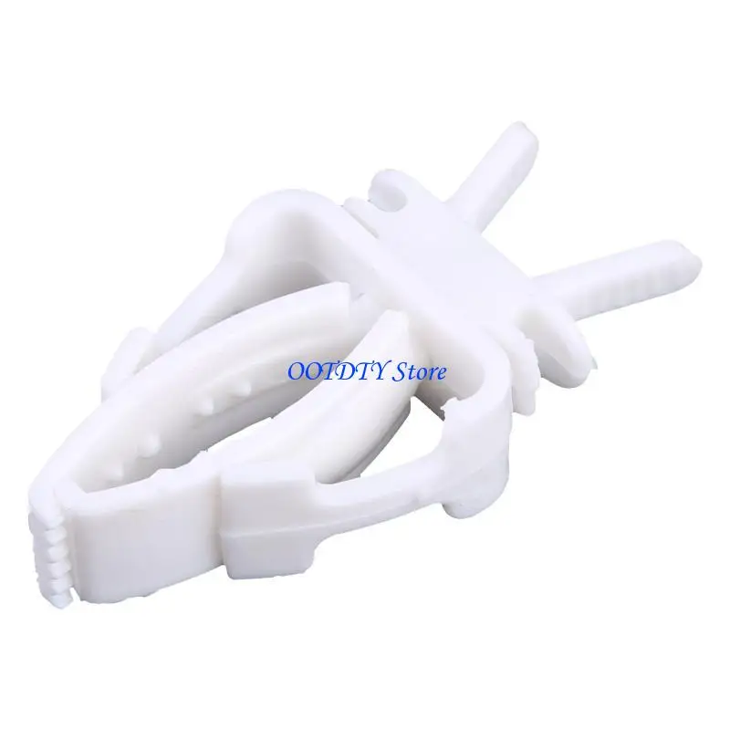 367A 3-Piece Parrot Holder Treat Clips for Fruit Veggie Plastic Feeding Tool