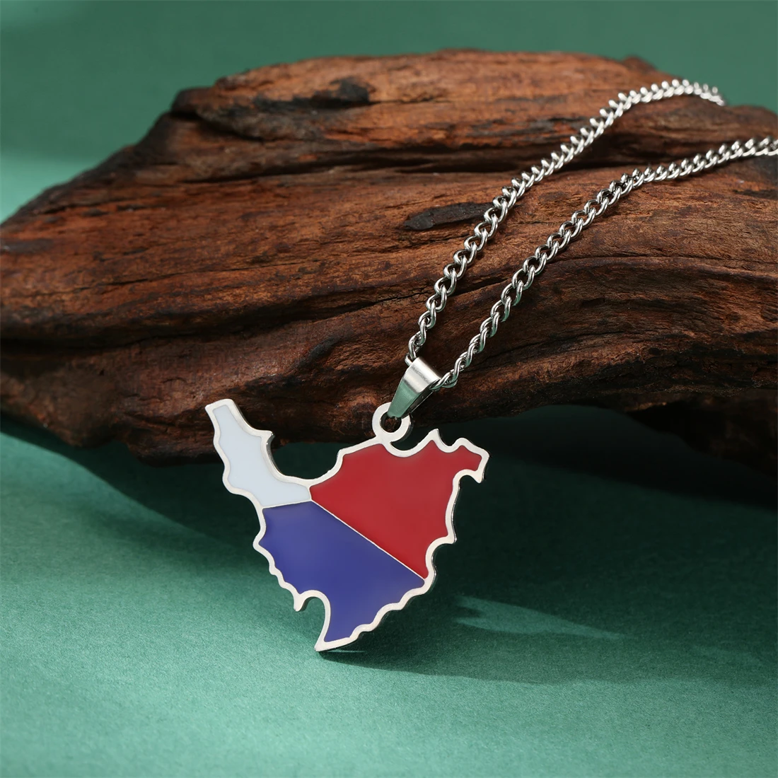 EUEAVAN Drip Oil Saint Martin Island Map Necklace Stainless Steel Men Women Sint Maarten Country Flag Pendant Chain Jewelry Gift