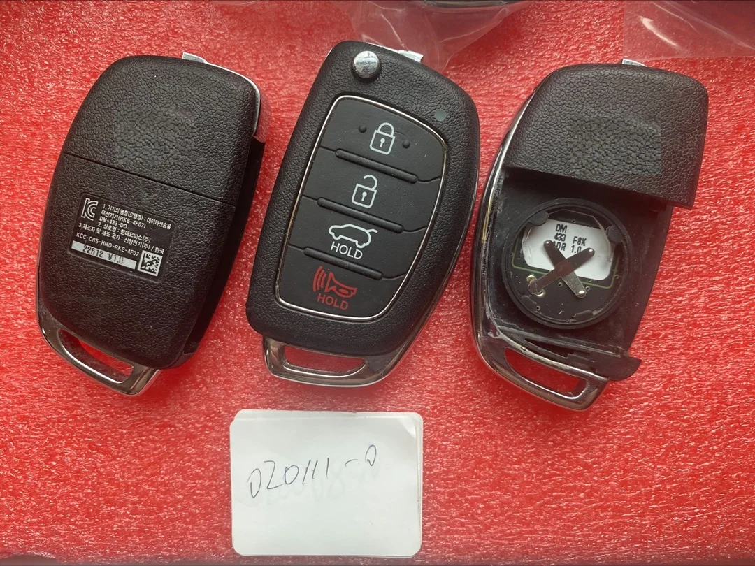 

CN020111 Original Number 95430-2W100 For 2013-2016 Hyundai Santa Fe Remote Flip Key 4B 433Mhz Part