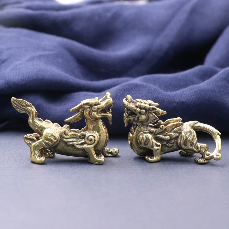 Retro Brass Chinese Ancient Beast Flying Pixiu Home Decor Ornaments Copper Animal Figurines Fengshui Statue