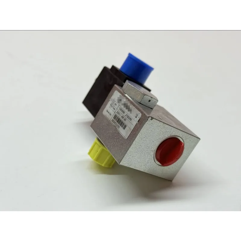 Asphalt Paver Hydraulic Directional Solenoid 2192285 / 1093999 / 208094