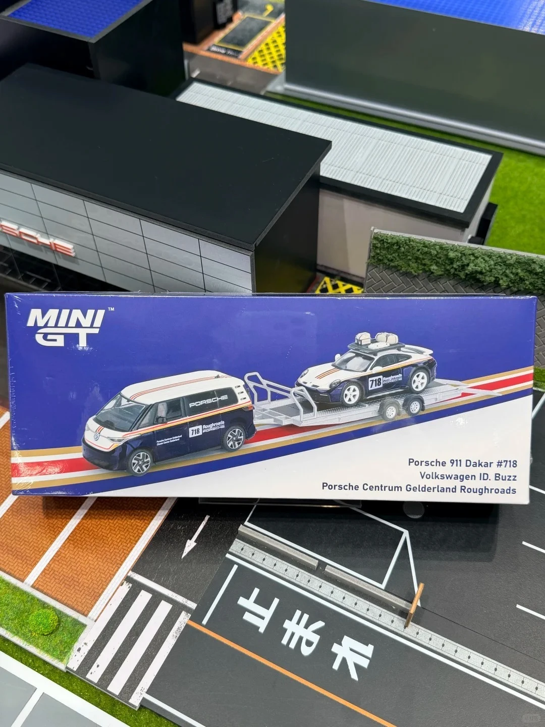 minigt-1-64-dakar-718-volkswagen-id-buzz-set-diecast-model-car