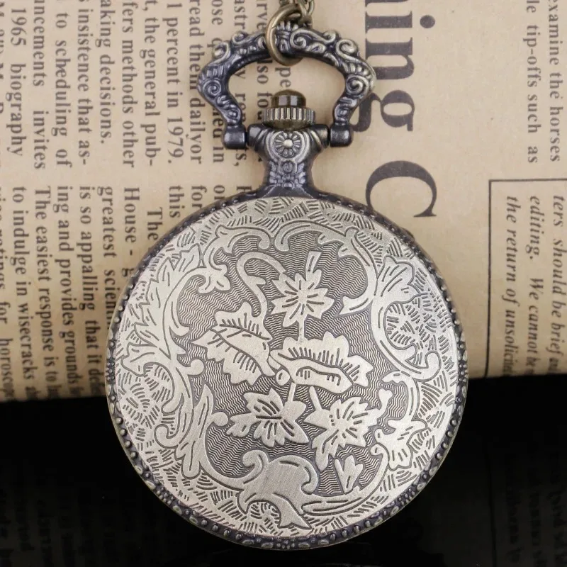 물에서 뛰어나는 베이스의 회중 시계 Steampunk 목걸이 디지털 펜던트 시계 패션 조각 여성 남성 선물