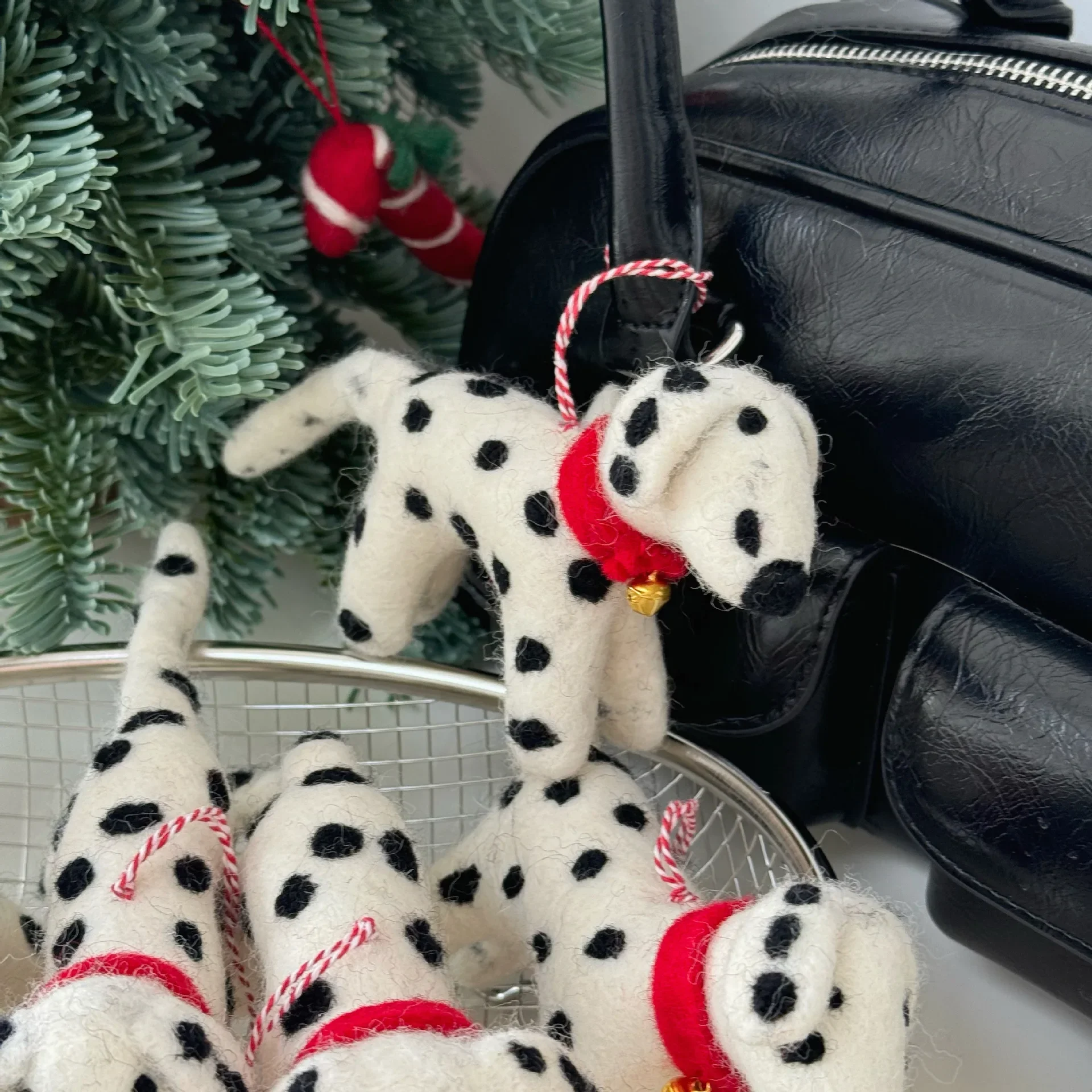 Nepal Wool Felt Spotted Dog Bag Pendant Pure Natural Handmade Keychain Christmas Tree Hanging Pendant Home Decoration