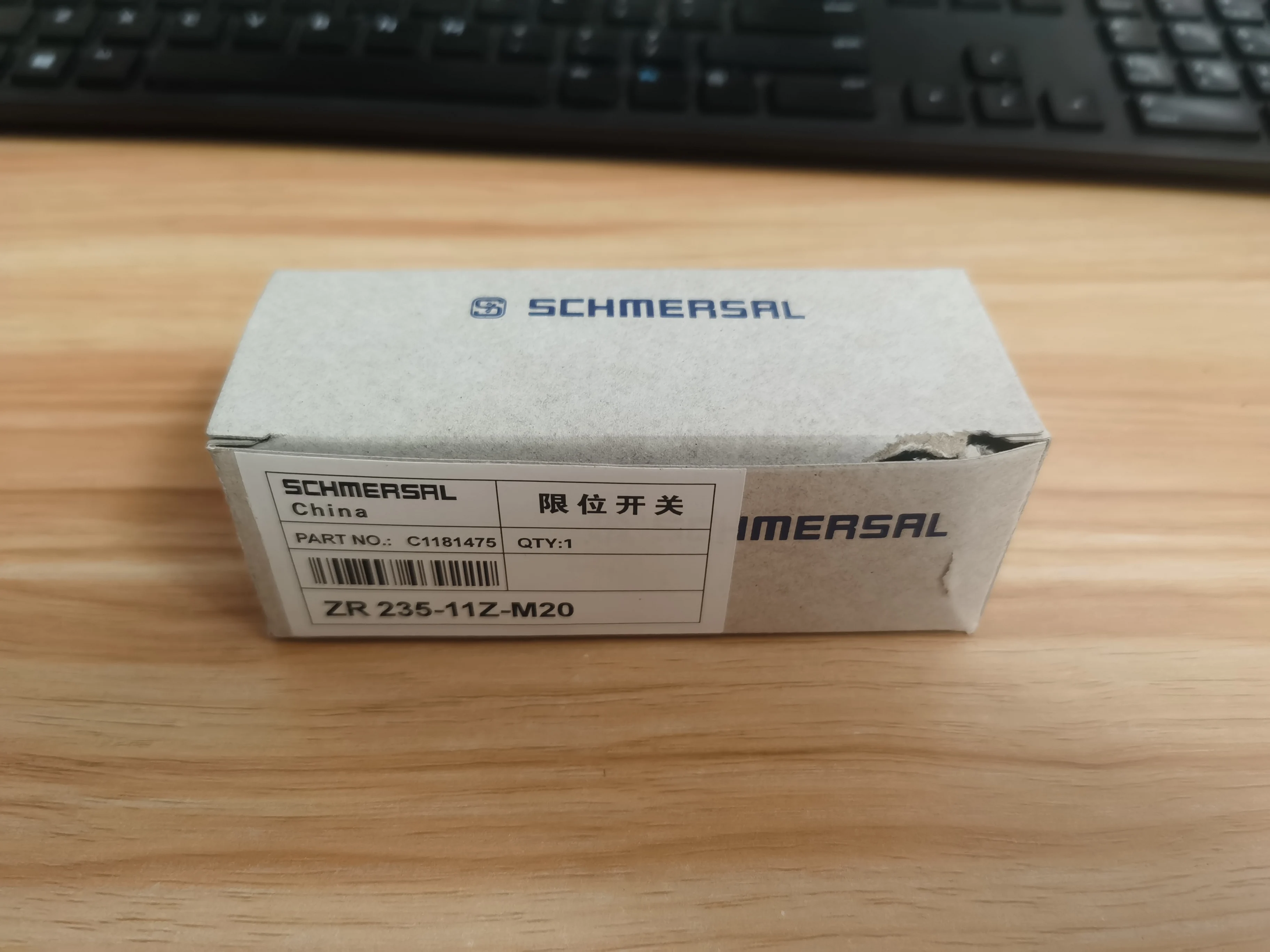 

1PCS Schmersal ZR235-11Z-M20 ZR23511ZM20 Limit Switch -New