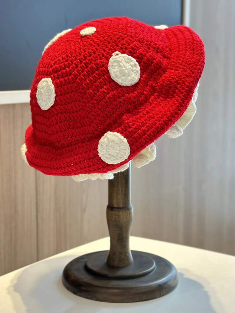 Korean Sweet and Cute Mushroom Beret Women Hand-crocheted Polka Dot Lace Crochet Wool Hat Autumn Winter Warm Knitted Painter Hat