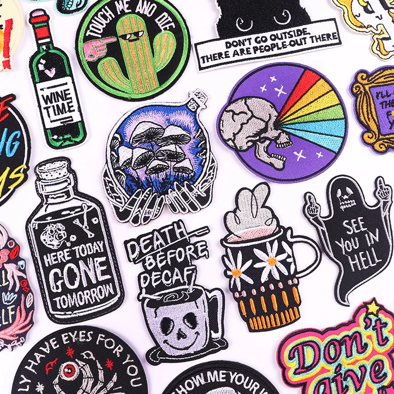 Regenbogen Schädel Patches Pilz Stickerei Patch Punk Ghost Patches für Kleidung Cartoon Brief Eisen auf Patches auf Kleidung DIY