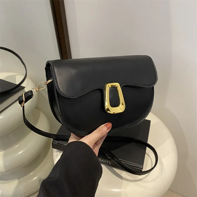 Internet celebrity fashion solid color small bag women's  spring new versatile ins shoulder messenger bag temperament saddle bag