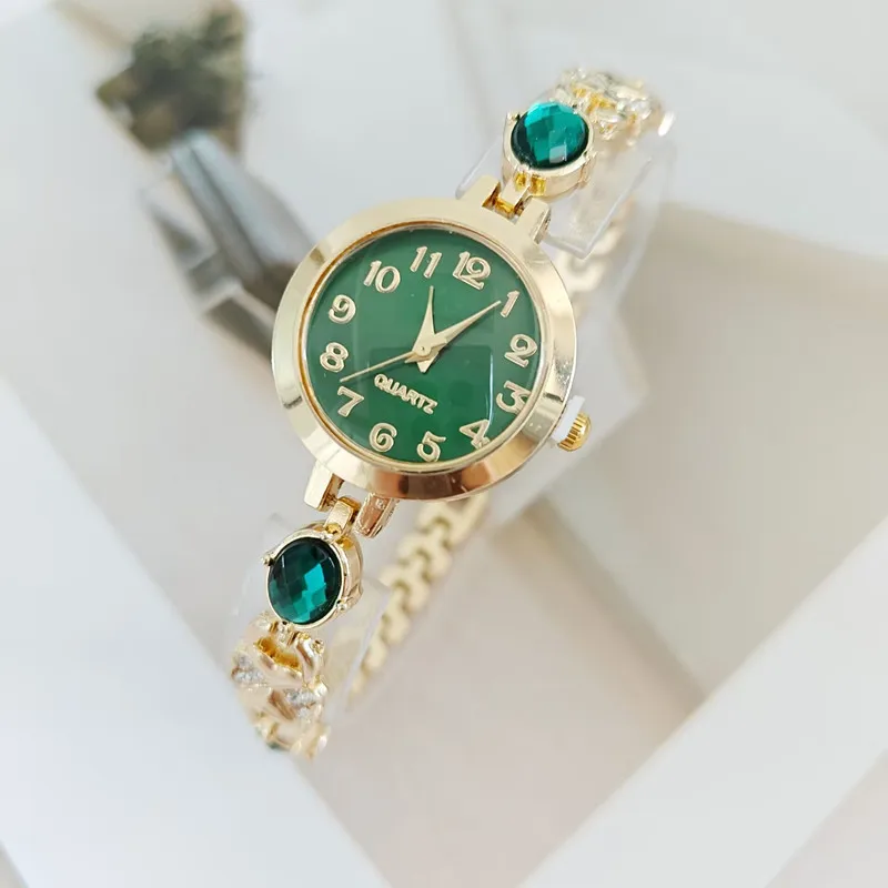 Fashion Jadeite Inlaid Diamond Women's Watch Color Diamond Round Women's Quartz Bracelet Watch